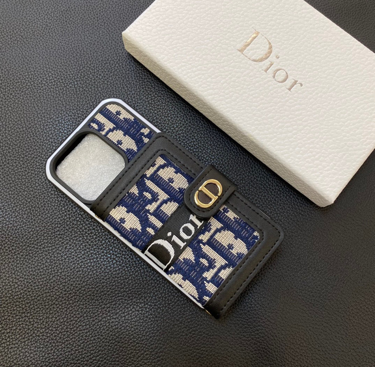 DI Long wallet