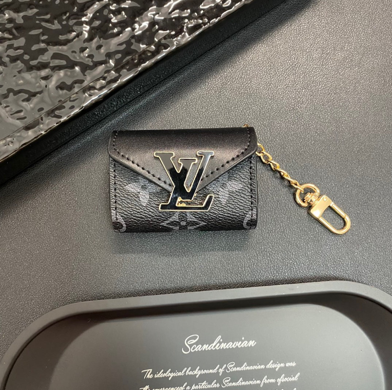 Lavish airpod case